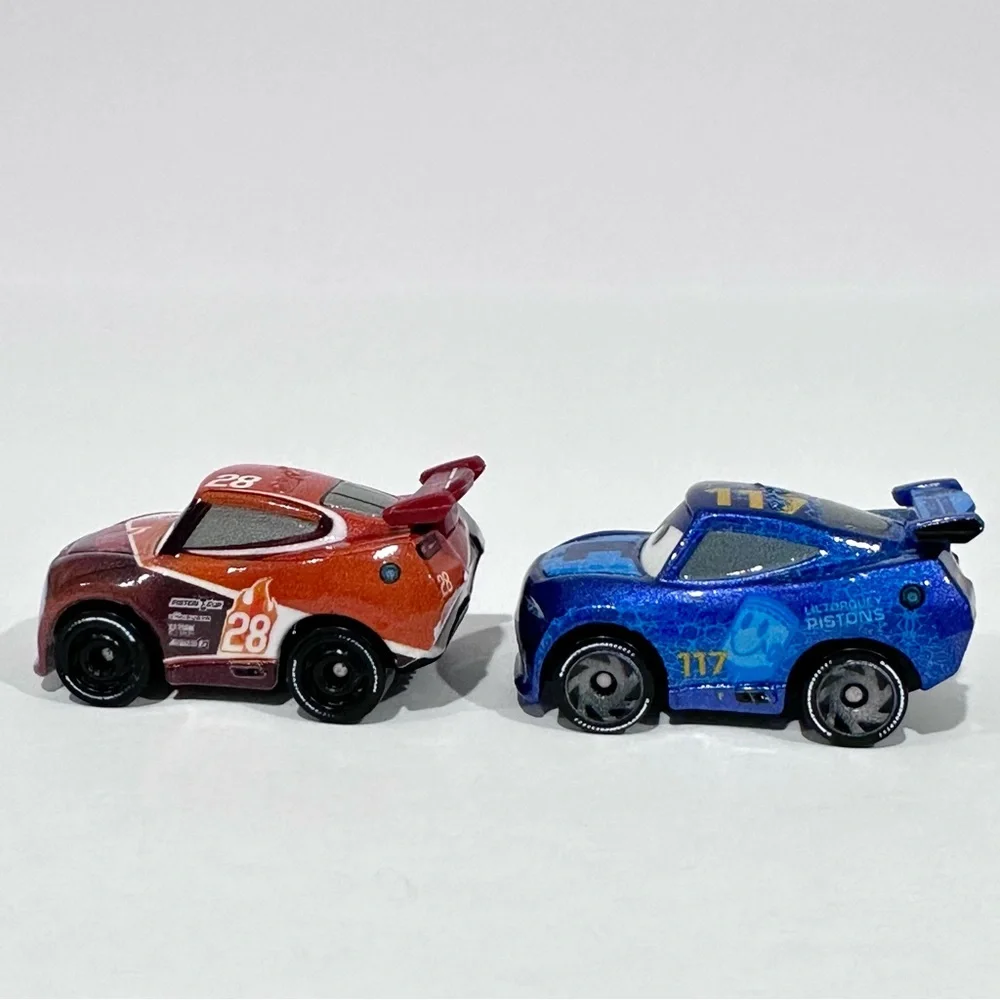 Disney Cars 3 Die-cast Mini Racers Next Gen Racers Set Carlow,Swervez,Laney